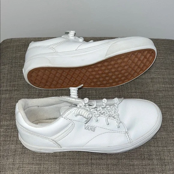 Vans Classic White Low-Top Sneakers - Picture 2 of 7